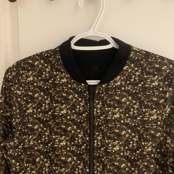 Lululemon bomber jacket (Reversible) - Picture 5 of 6